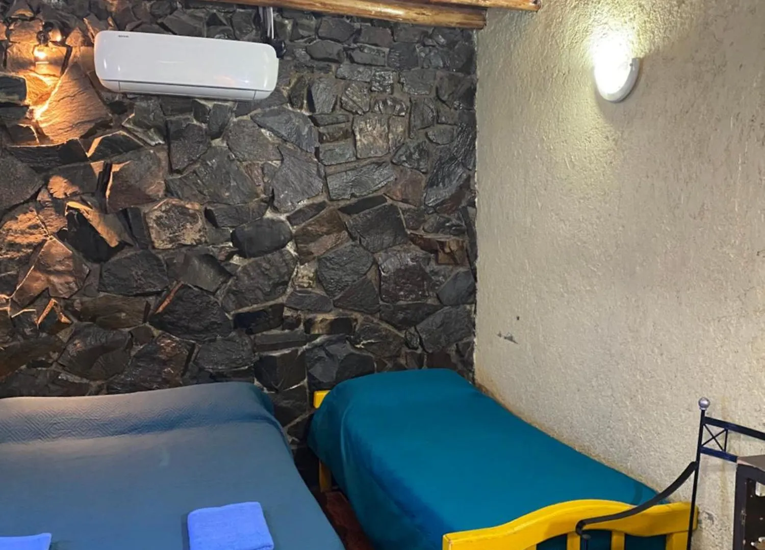 Hostel Ruca Potu Mendoza 0*,  Argentina